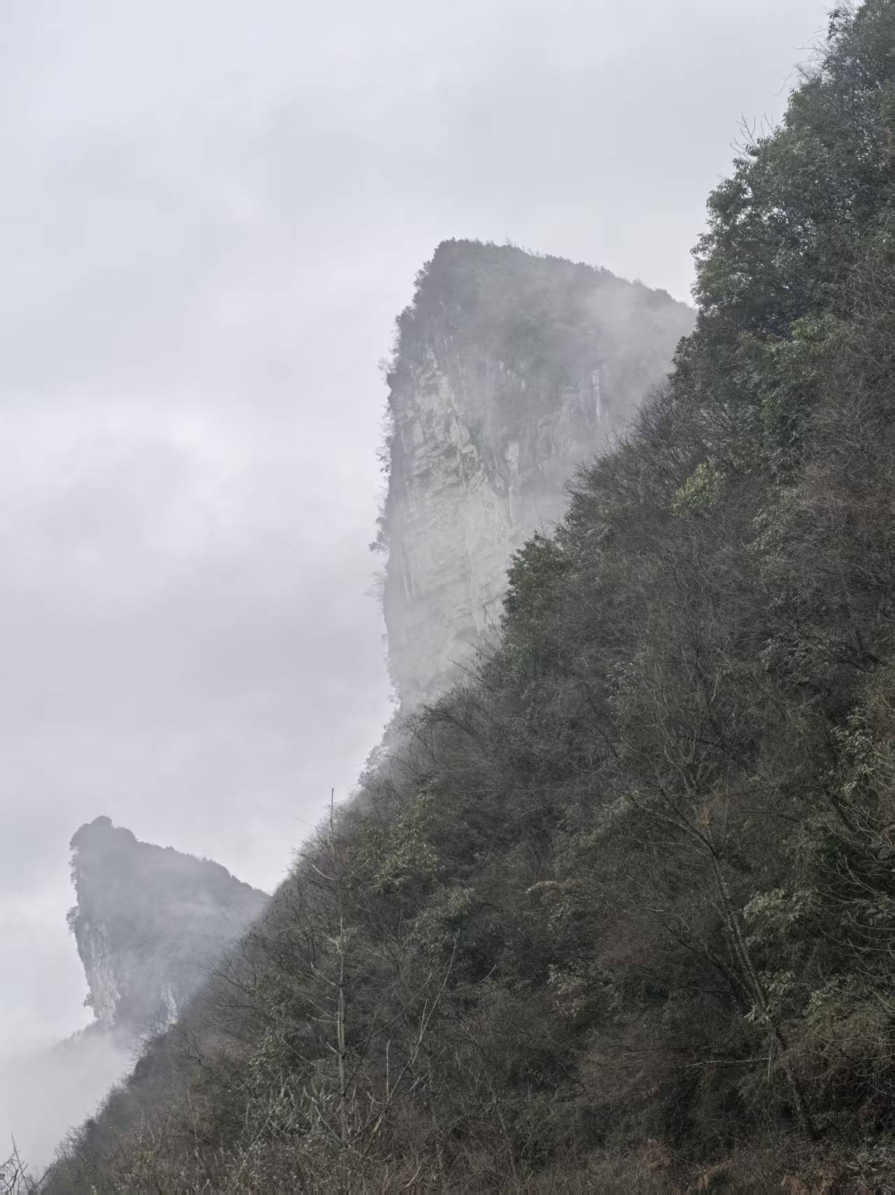 Art Exhibition, “Stone Towers of Silence,” Museo ning Angeles (7/2026)